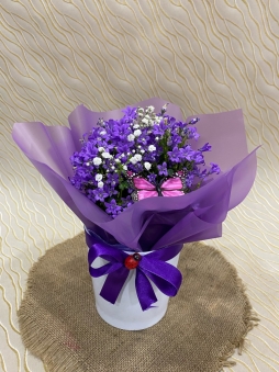 Seramik saksı’da maviş çiçeği 