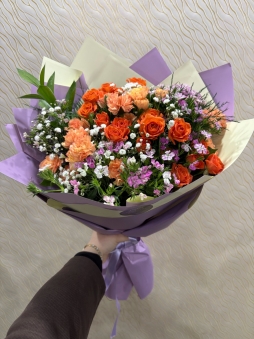 Turuncu Gül ve Karışık Çiçek Buketi